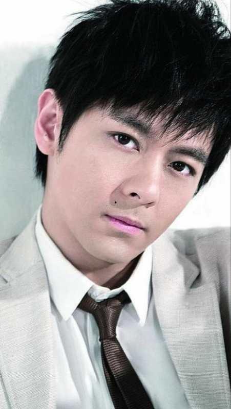 娱乐圈爆料博白男星是谁,揭秘白男星真实身份